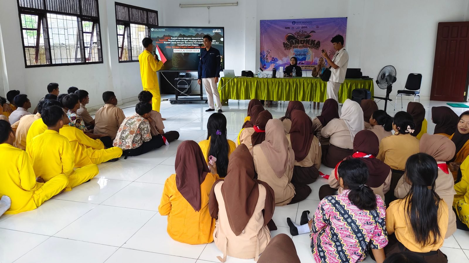 Puluhan Siswa-siswi SMKS Harapan Pangkalan Bun Antusias Ikuti Edukasi Cinta, Bangga, Paham (CBP) Rupiah Bersama Bank Indonesia
