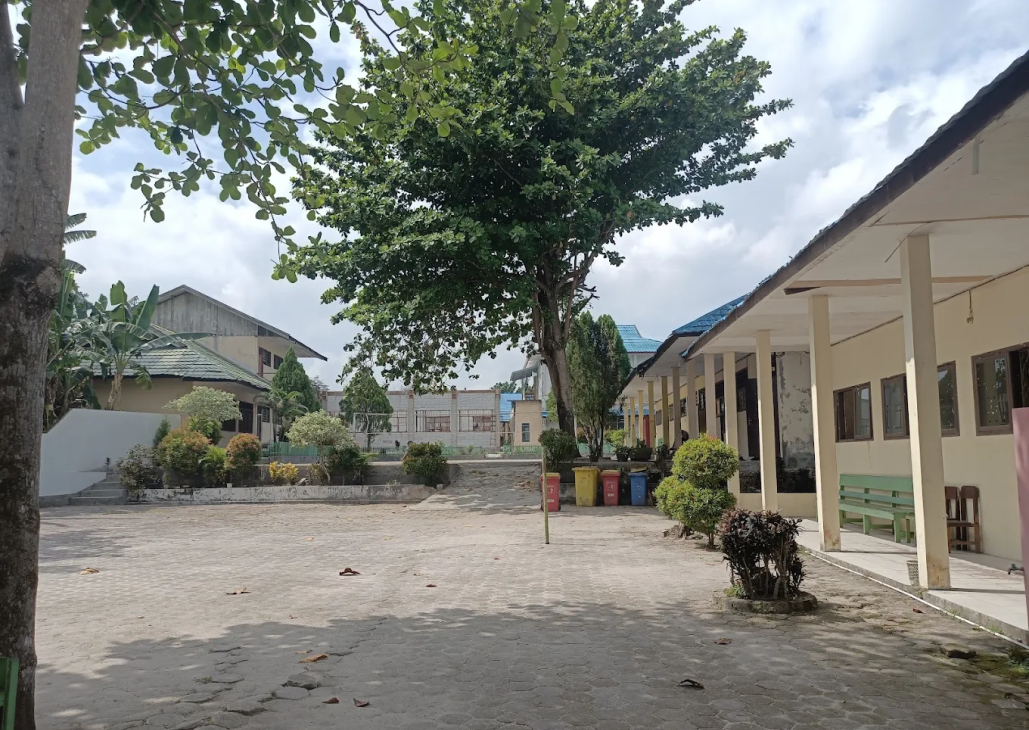 Tentang Sekolah